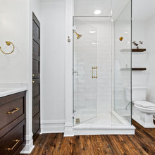 Farm House upstairs Bath
