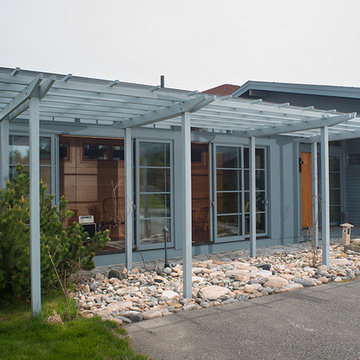Seawall Porch
