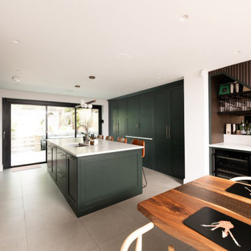 Classic In-Frame Shaker Kitchen & Bar - Islington