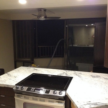 Open L-shaped kitchen with peninsula