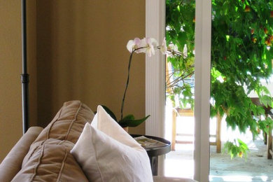Example of a classic living room design in San Francisco