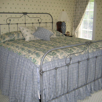 Flounce Style Bedspread with Custom Decorative Pillows