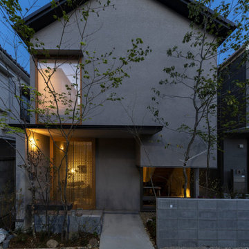 庭見る小居