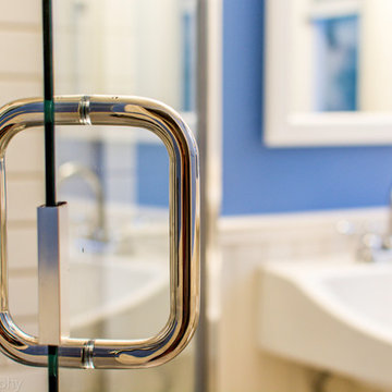 Large Functionality in a Small Bathroom