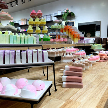 Lavish Cosmetics Retail Project