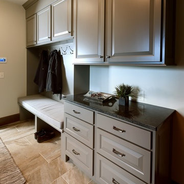 Showplace Cabinets - Entry