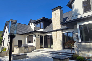Inspiration for a modern patio remodel in Chicago