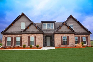Example of a classic home design design in Atlanta