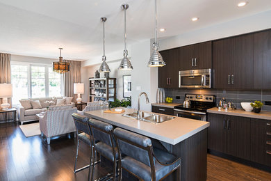 Example of a trendy kitchen design in Ottawa