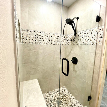 Frameless with Matte Black Hardware