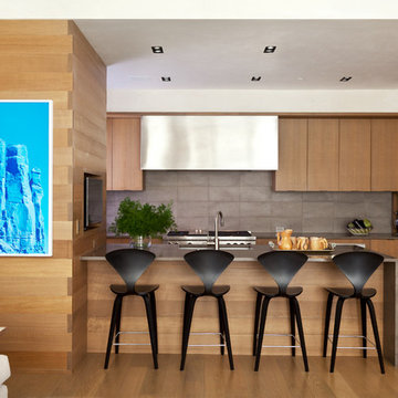 625 Main