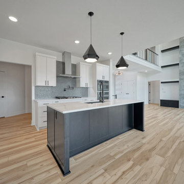 Bennington 1.5 Story full of FUN Accents!
