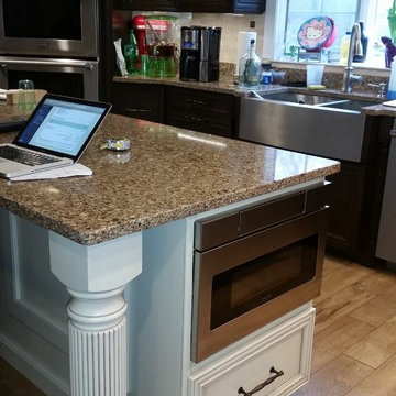 Omega Morocco Two Tone Cabinets & Silestone Sienna Ridge Quartz Countertops