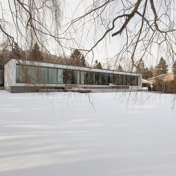Opposite House