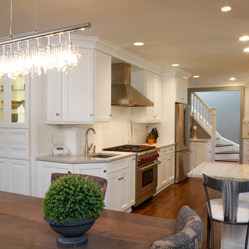 Fabulously appointed gourmet kitchen