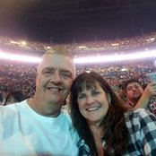 Julie Earle's photo