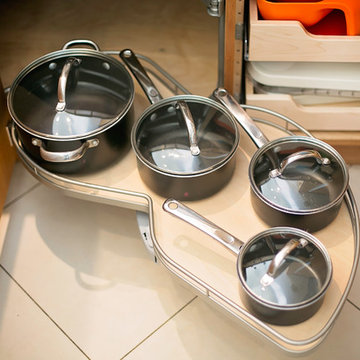 Custom Cabinet Drawers & Pull-Out Systems
