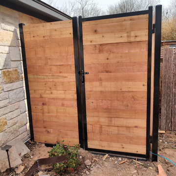 Wooden Fence | Horizontal Cedar Wood Fences
