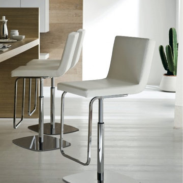 Domitalia Kitchen Tables and Bar Stools