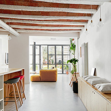 Casa unifamiliar de estilo industrial