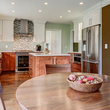 Upper Arlington Tranquil Kitchen and Laundry Space