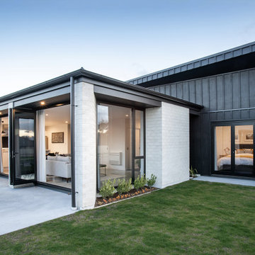 Omokoroa House