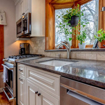 Small Charming Kitchen Goshen