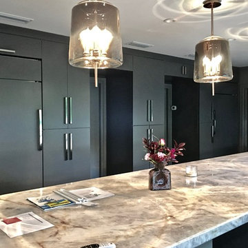 Mid-Century Modern Kitchen for Cooks