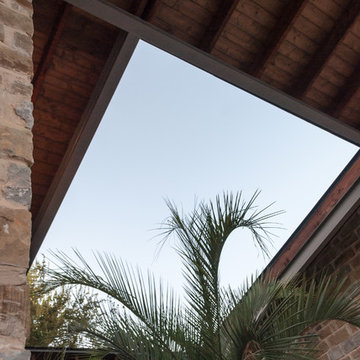 Lakeside Residence - Colina Cove