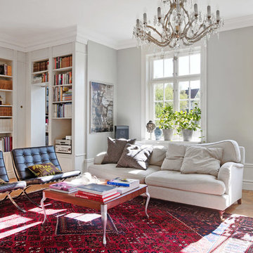 KLASSISK ARKITEKTUR I SEKELSKIFTESVILLA MED TORN