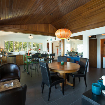 Houzz Tour: Designers Get Creative With Their Island Getaway