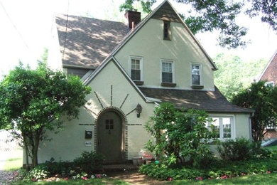 Traditional exterior home idea in Philadelphia