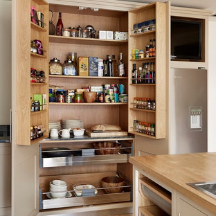 Kitchen storage