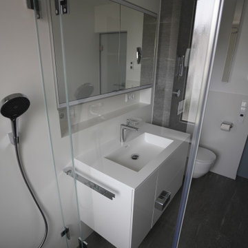 Aus einem Badezimmer wird ein Duschbad der extra Klasse