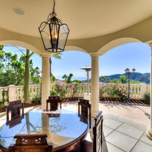 Outdoor chandelier