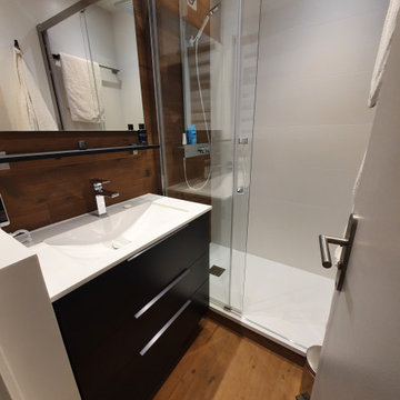 Salle de bain + WC en bois