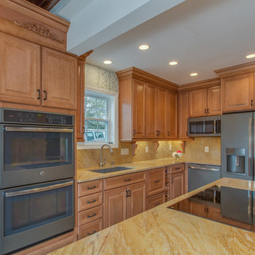Ornate Maple Toffee Kitchen