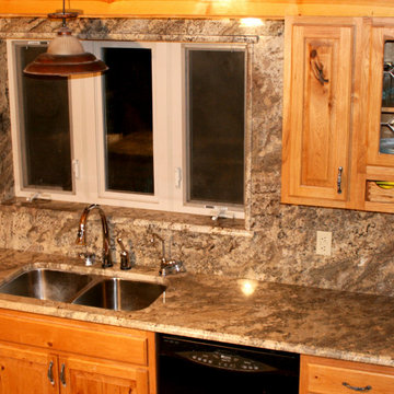 Cozy Cabin Kitchen- Netuno Bordeaux