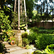 Collection tank pedestal