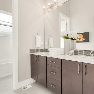 Greater Seattle Area | The Geneva Secondary Bathroom