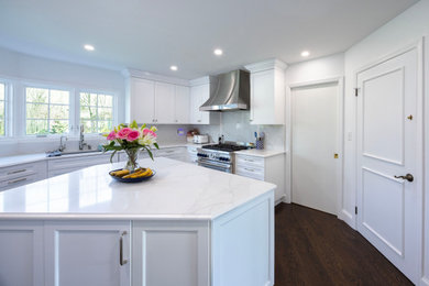 Example of a trendy kitchen design in Cleveland