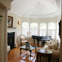 sitting/piano room