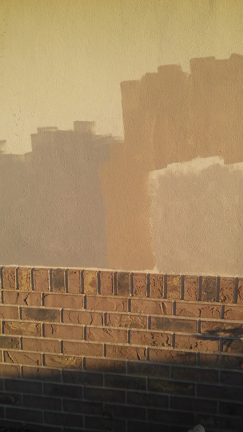 help with choosing color to paint house with ugly brick