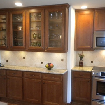 AFTER   Cherry Cabinets with Typhoon Bordeaux Granite Counter Tops