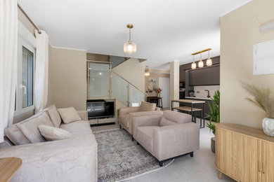 This is an example of a contemporary home in Hampshire.