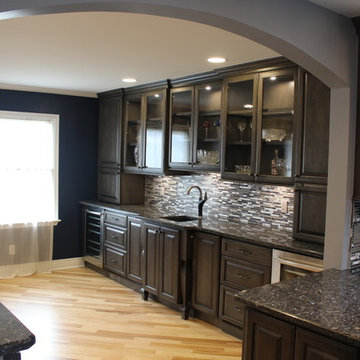 Starmark Maple Ridgeville Kitchen in Slate w/ Ebony Glaze
