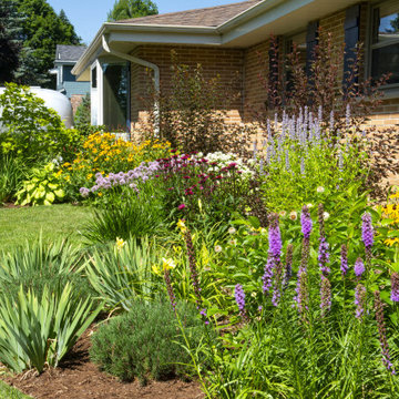 Contemporary Front Landscape - Mequon