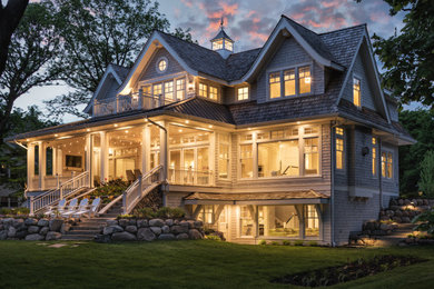 Beach style exterior home photo in Minneapolis