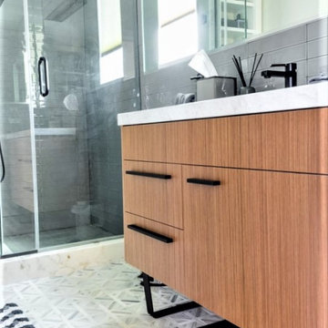 Alexandria Overlook Hall Bath
