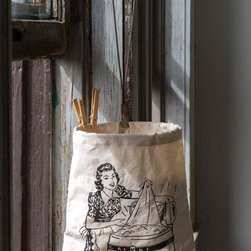 Nostalgic Clothespin Bag - Storage And Organization